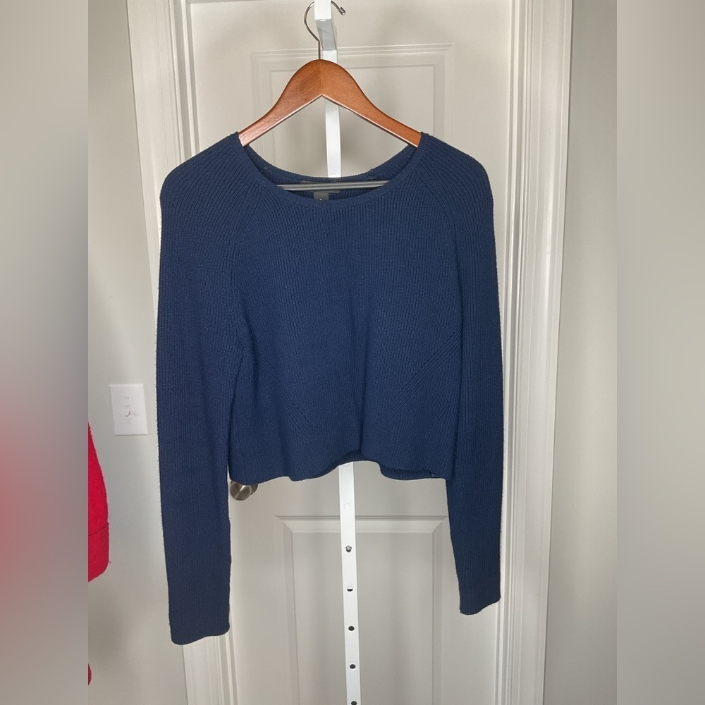 White House Black Market Crop Sweater, Navy, M